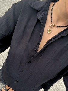 Naszyjnik z zawieszką kwiatkiem 