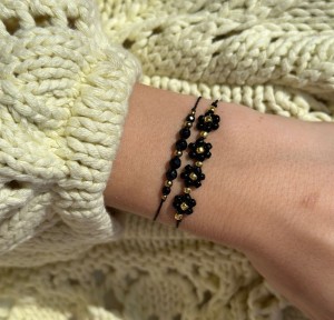 Bransoletka w stokrotki MARGARET czarna